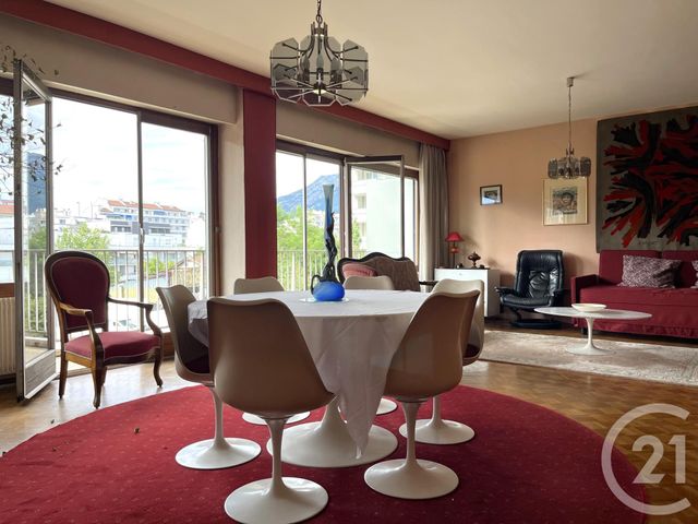 Appartement T5 à vendre - 5 pièces - 108.28 m2 - GRENOBLE - 38 - RHONE-ALPES - Century 21 Immobilier Du Palais